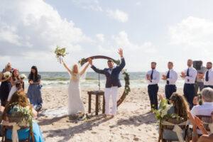 micro beach wedding advantages