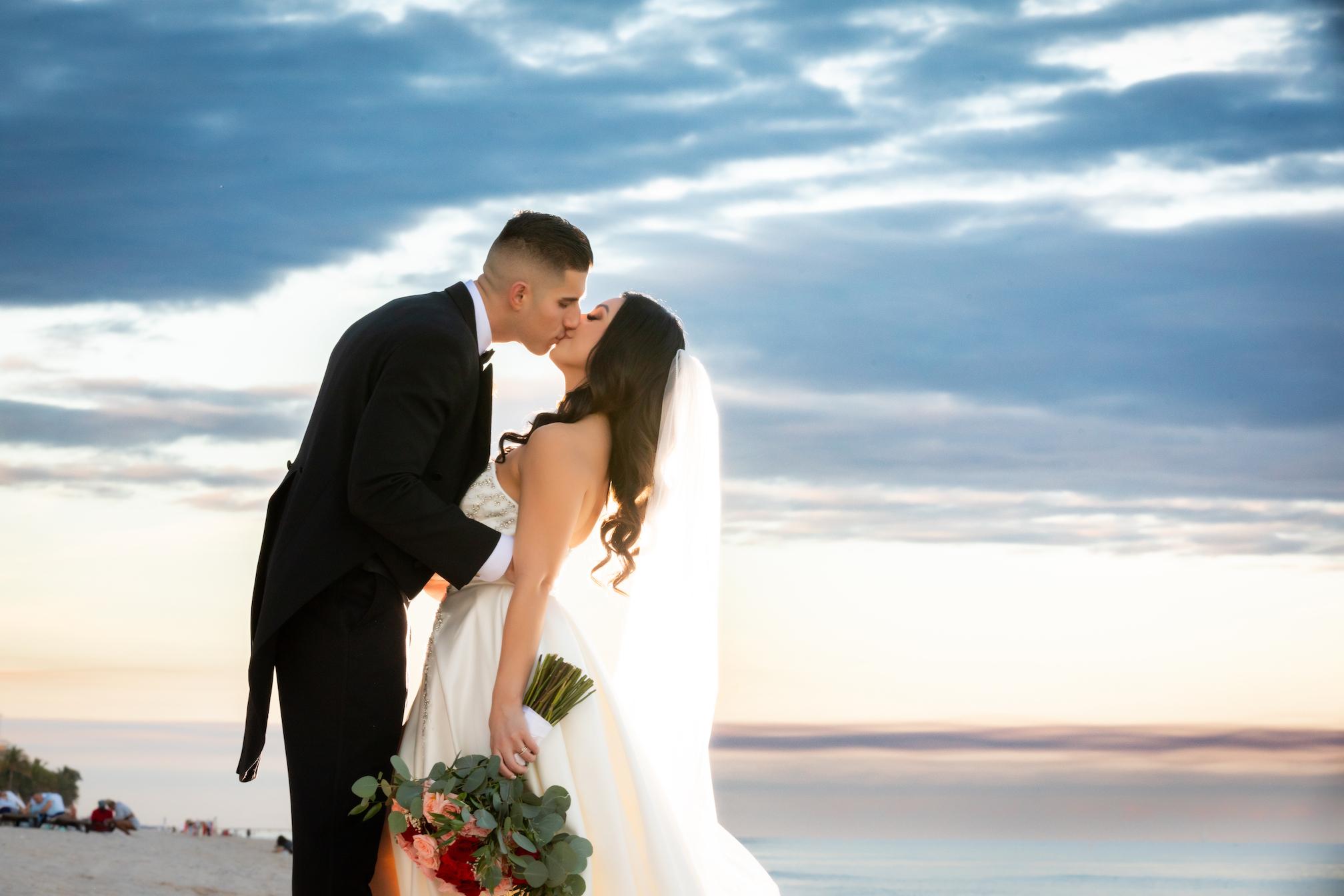 Fort-Lauderdale-Beach-Wedding-at-Pelican-Grand-Beach-Wedding-sunset-kiss Fort-Lauderdale-Beach-Wedding-at-Pelican-Grand-Beach-Wedding-sunset-kiss